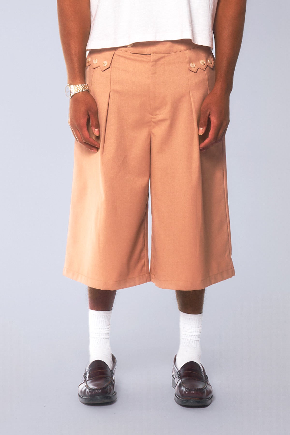 Western Arc Pleated Shorts